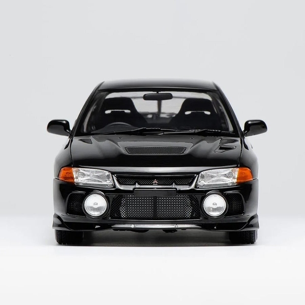 モーターヘリックス 1/18スケール M84002 三菱 Lancer Evolution IV ピレネーブラックパール