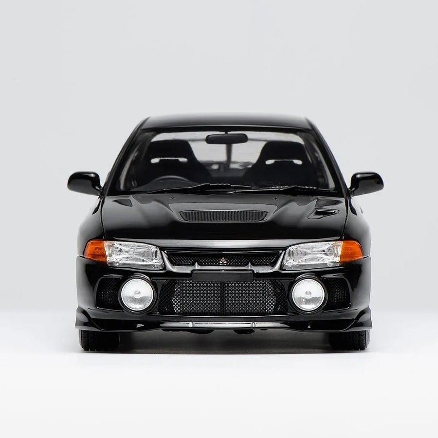 モーターヘリックス 1/18スケール M84002 三菱 Lancer Evolution IV ピレネーブラックパール