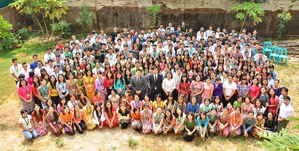 特定技能（介護）取得を目指し、学ぶミャンマーの生徒たち