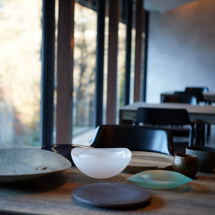 「FOOD × CRAFT in TOYAMA」で紹介するL'evoの料理を彩る富山で作られた器の数々