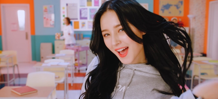 MOMOLAND PV05