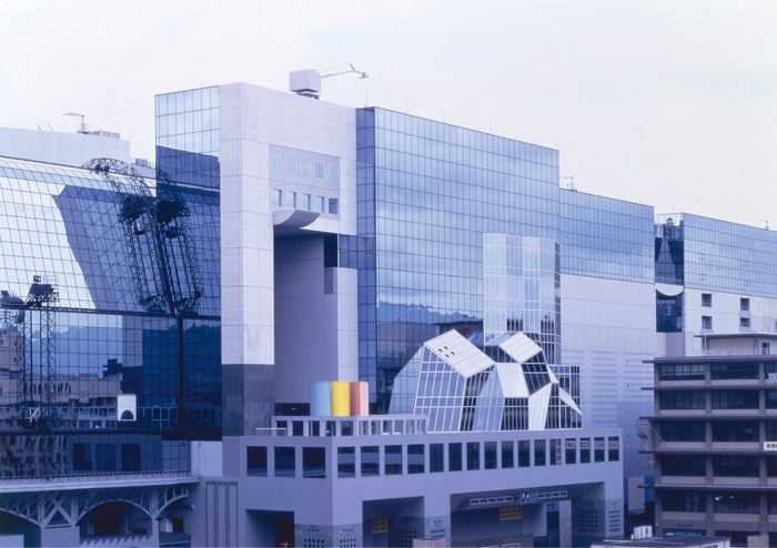 ジェイアール京都伊勢丹外観