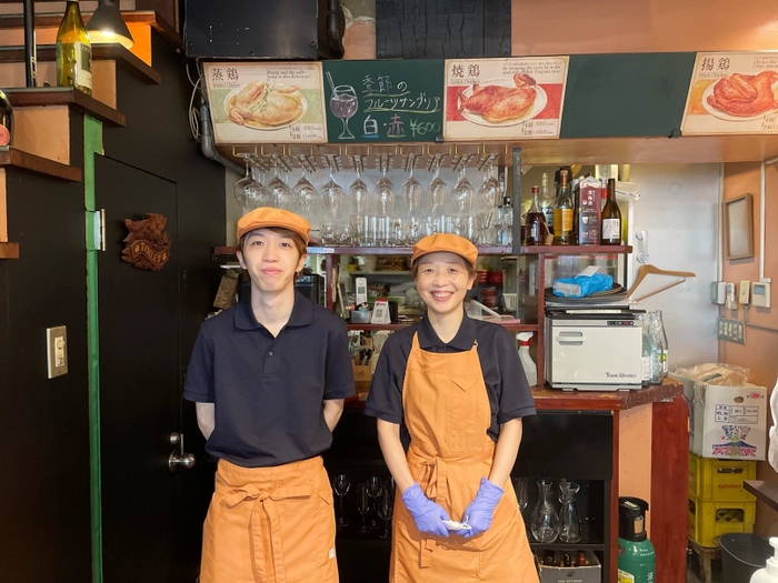 店主の兼田さん親子　