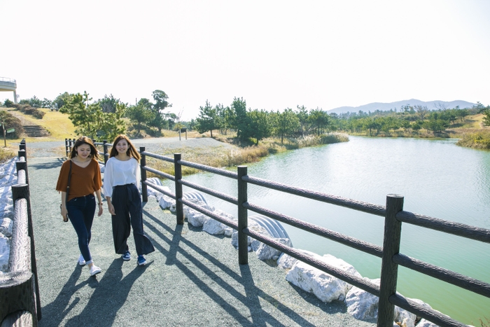 「自然の再生」をテーマとした公園