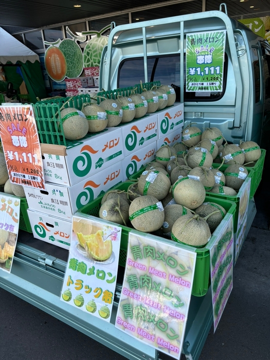 大好評!メロンのトラック市