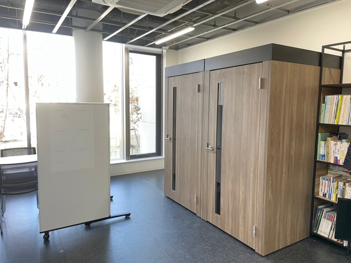 ブラック&オークカラー