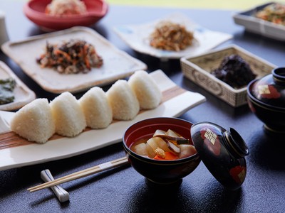 おにぎり朝食
