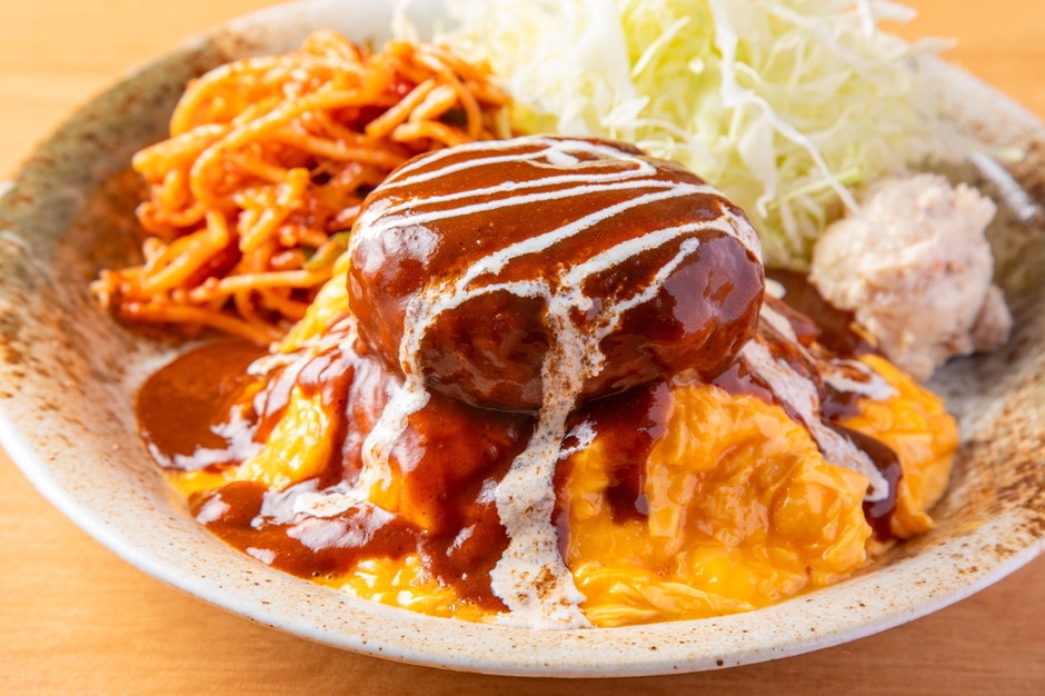ハンバーグオムライス