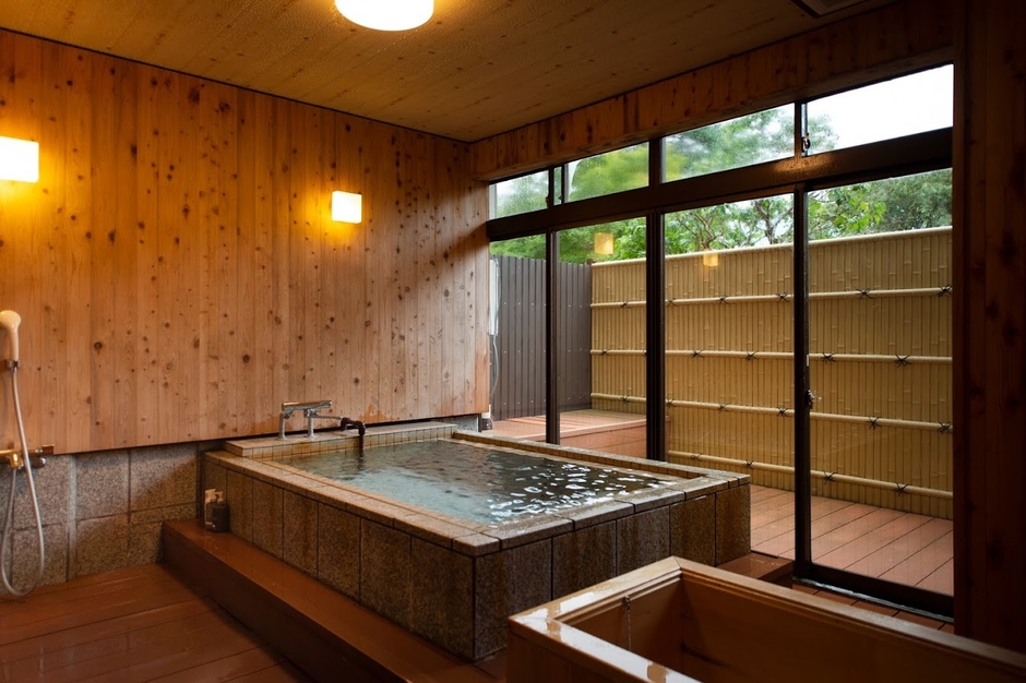 客室風呂(貴賓室)