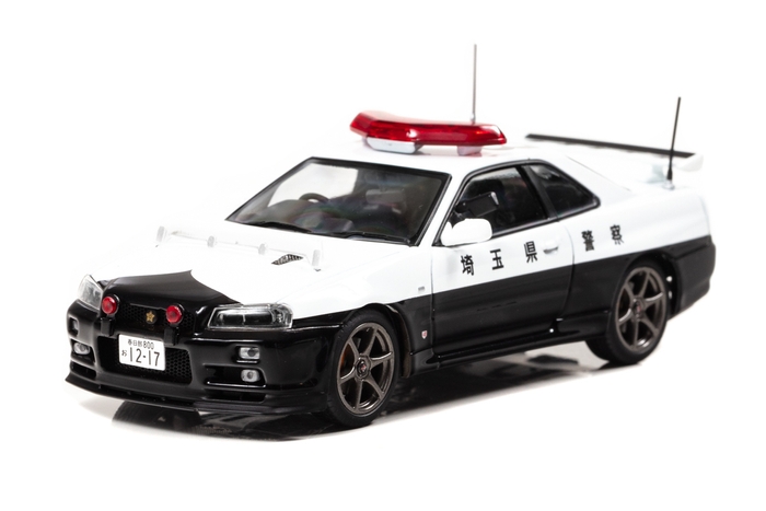 RAI'S 1/43 日産 スカイライン GT-R VspecII (BNR34) 2002 埼玉県警察高速道路交通警察隊車両(854):左前