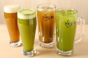 お酒も充実 富山棒茶割り その場で立てる抹茶割等寿司に合う酒も多数用意