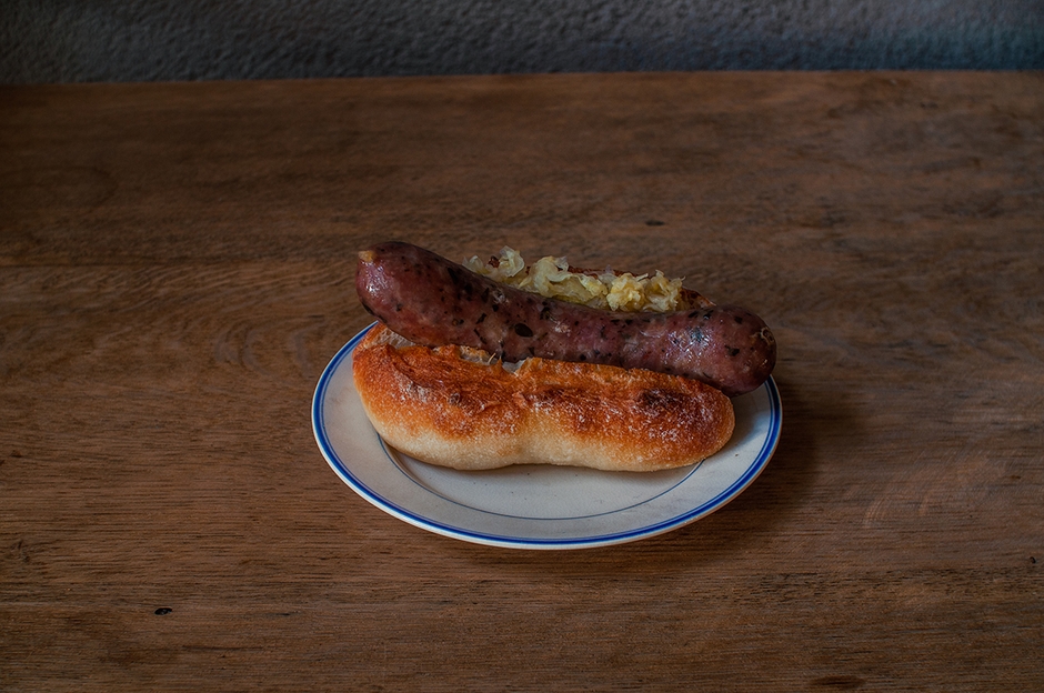 ホットドッグ 946円(税込) 自家製ソーセージのホットドッグ