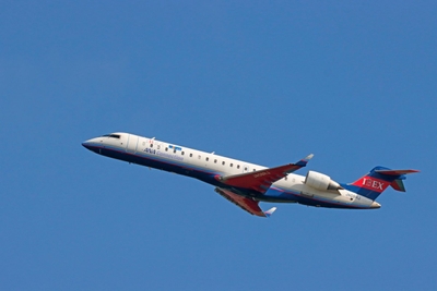運航機材　CRJ700