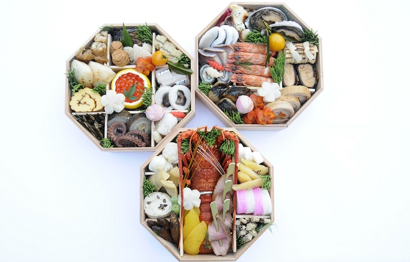 瀬戸内の新春にふさわしい彩り(祝いおせち双忘)