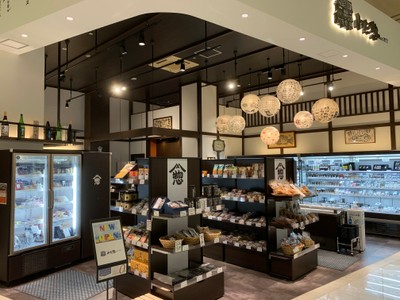イオンモール香椎浜店　外観1