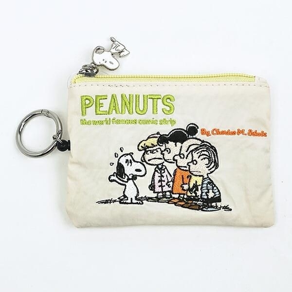 スヌーピーのパスポーチ