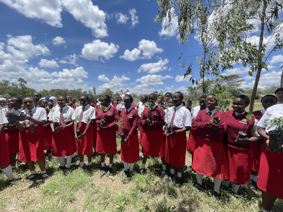 Moi女子学校植林