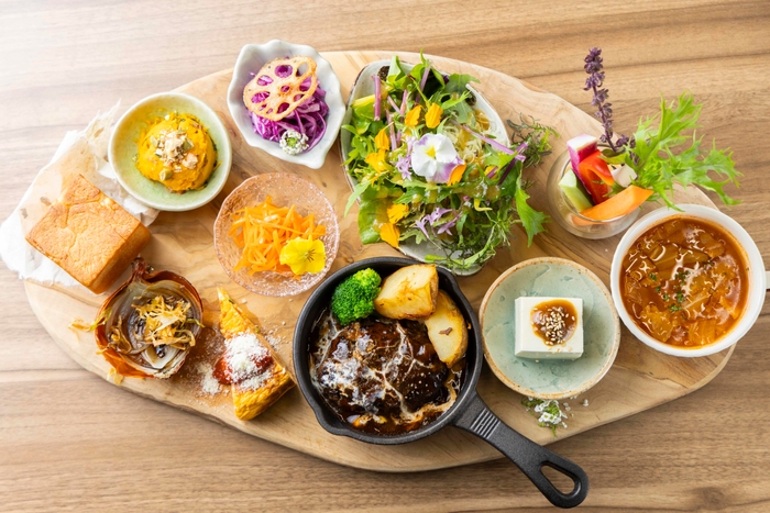 里山農園プレート ハンバーグ 2,620円