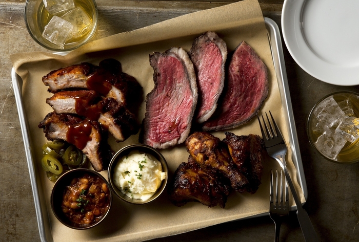 BROOKLYN CITY GRILL:BBQ COMBINATION(BBQ 盛り合わせ アップ)
