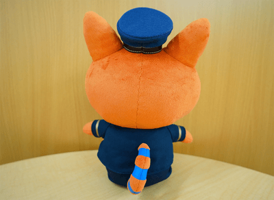 「制服着用ver.ぬいぐるみ」後ろ姿（イメージ）
