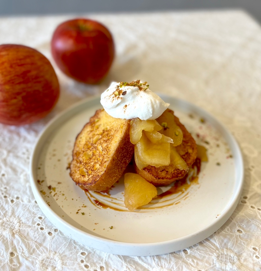 日の出たまごのアップルフレンチトースト