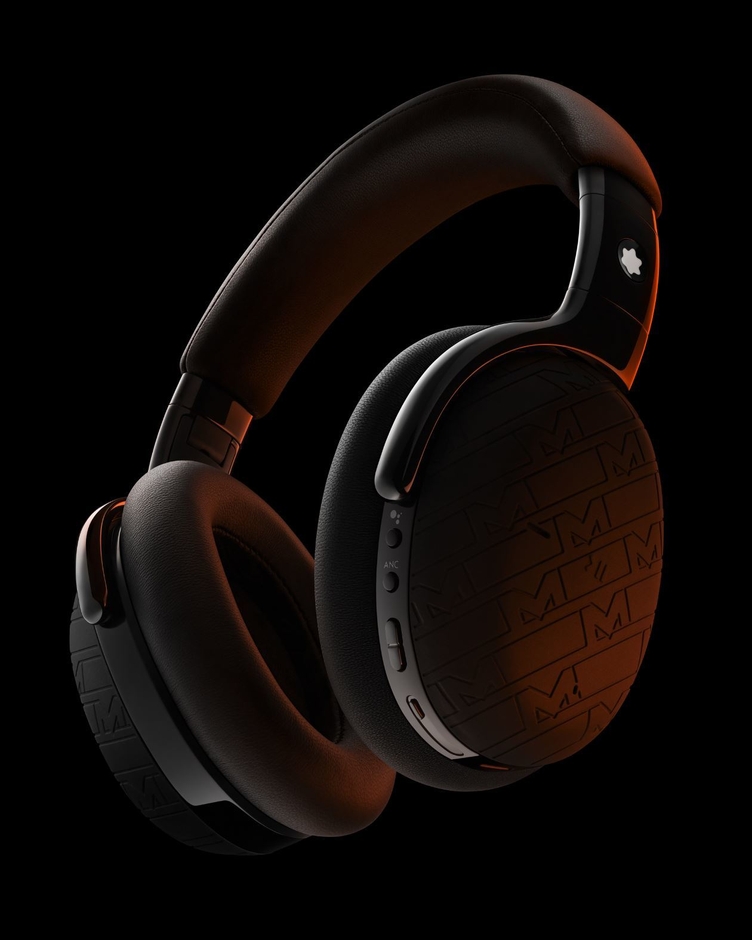 モンブラン MB 01 ウルトラブラック ヘッドフォン　￥77,000