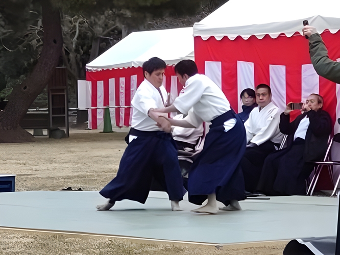 合気道の演武