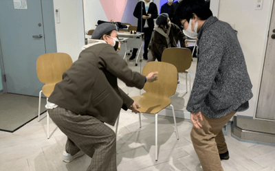 安心の感情×不安の感情 即興演劇の様子