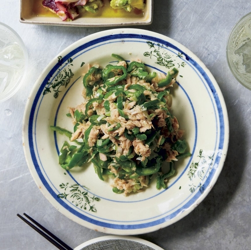 「無限ピーマン」熱湯をかけて少ししんなりさせたピーマンをツナ缶やごま油とあえるだけ