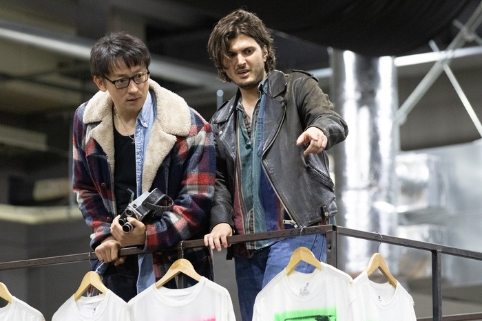 マーク役:山本耕史 ロジャー役:Alex Boniello