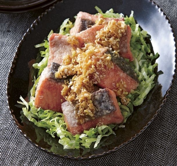 鮭の油淋鶏風ソースがけ