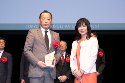 ㊧キユーピー上席執行役員ロジスティクス本部長 藤田正美・㊨小室淑恵氏