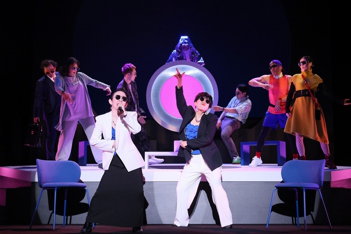 文学座公演『もうひとりのわたしへ』舞台写真(撮影:宮川舞子) 1