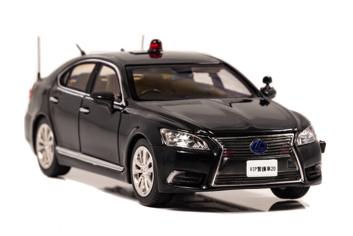 RAI'S 1/43 レクサス LS600h 2017 警察本部警備部要人警護車両:右前