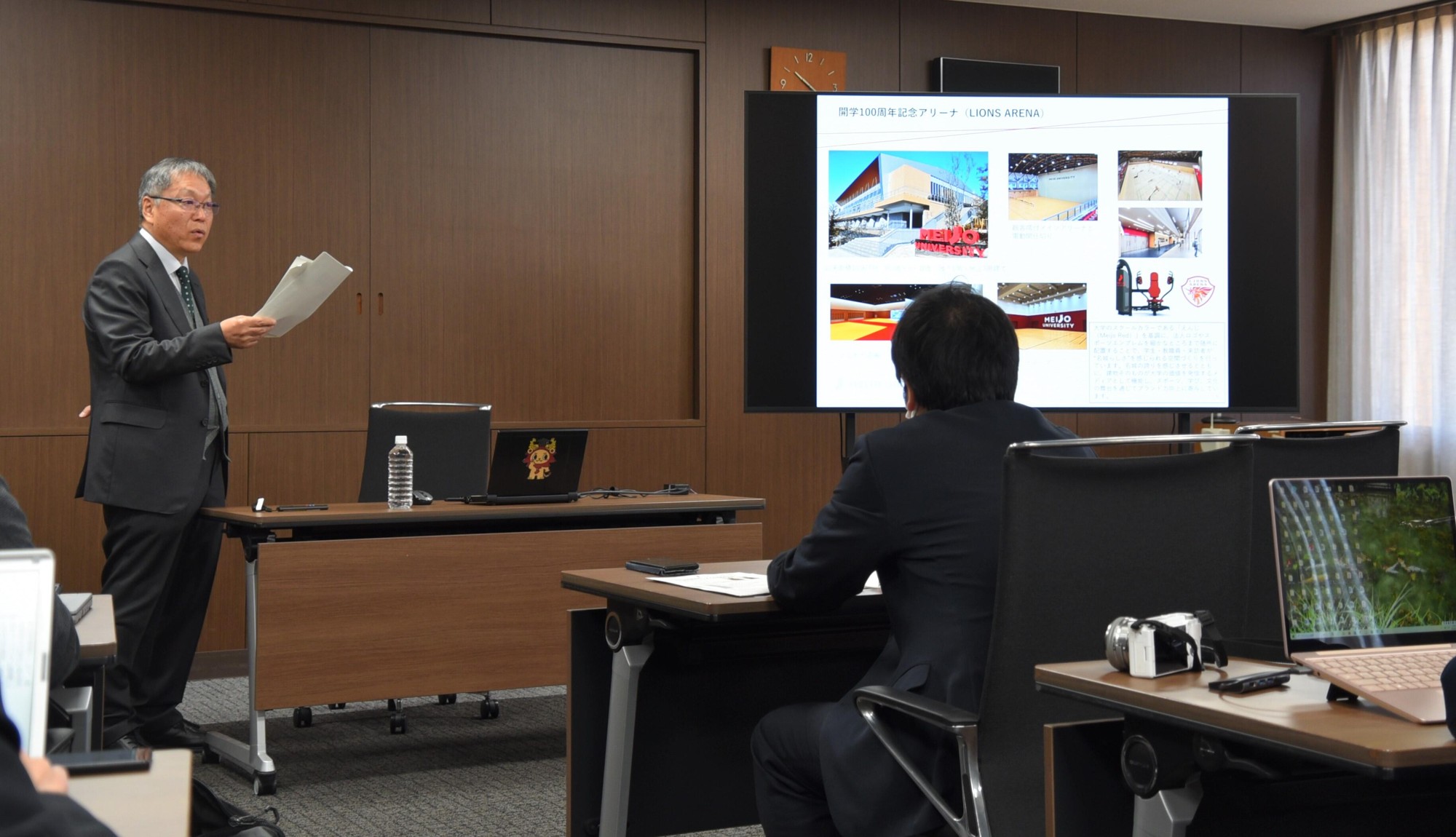 【名城大学】野口光宣学長とメディア各社の記者との懇談会を開催　「LIONS ARENA」も見学