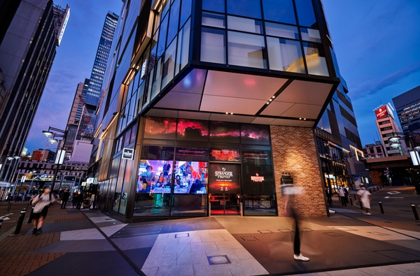 コラボカフェ「ストレンジャー・プロント」外観