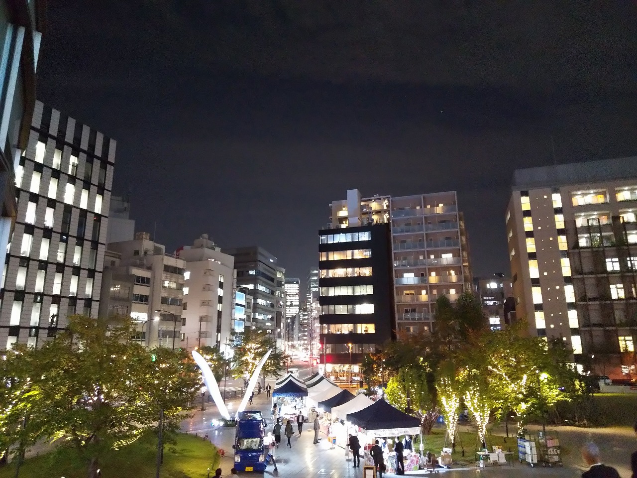 12/11(金)神田淡路町でマルシェ開催!信州のお母さんがつくる"おやき"・ごちそうが簡単に味付けできるスパイスハーブミックス・フランス菓子から台湾茶まで、迷って選ぶのも楽しい専門店が並びます