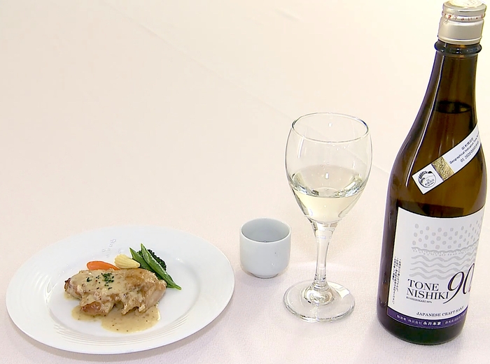 「トネニシキ コシヒカリ90」と赤城鶏のフリカッセ　温野菜添え