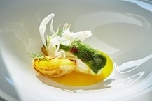 鯛のブレゼ ハーブクラスト フェンネル サフランソース
