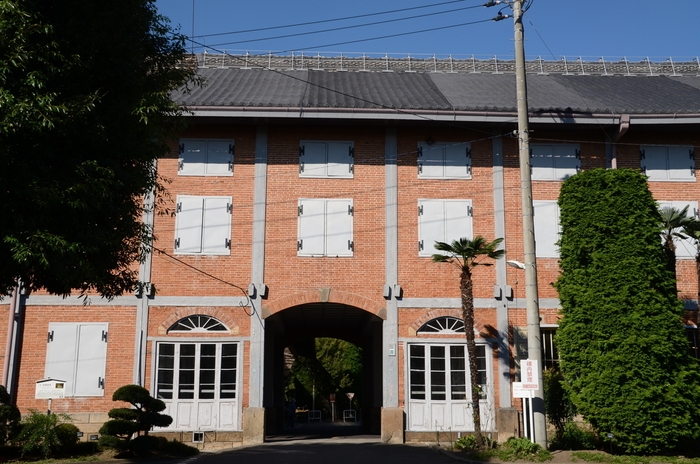富岡製糸場東置繭所正面　※画像提供　富岡市
