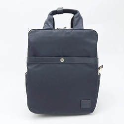 スクエア？丸型？ムーミンのさりげない可愛さが光るブラックカラーの大人リュック