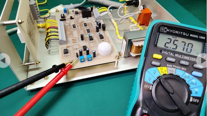 はんだ付けに必須の知識と技能を合わせて伝授！ 電子機器組立て2級 実技試験 合格対策講習を2024年10月に実施