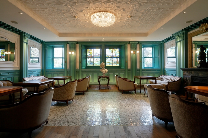 デザートカフェ長楽館「球技の間」  