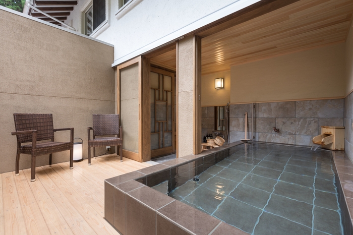 藤黄 半露天風呂