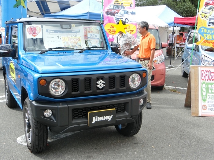新型ジムニーも展示中!!