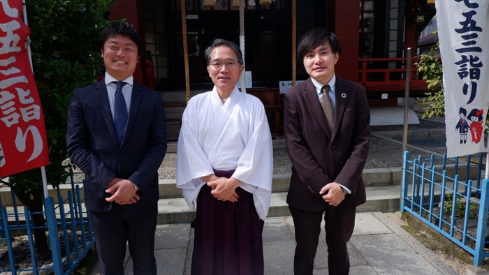 生根神社の神主様