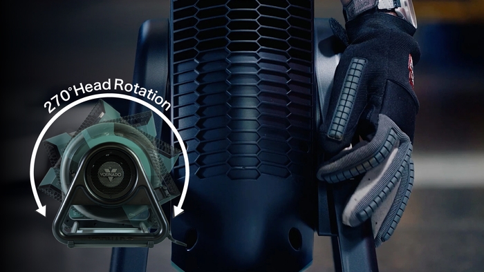 操作しやすいトグルスイッチ/手動で上下に270°回転するヘッド