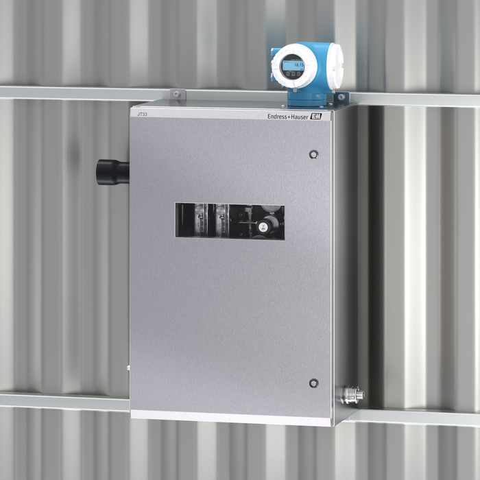 JT33 TDLASガスアナライザ(壁面に取り付けた状態)