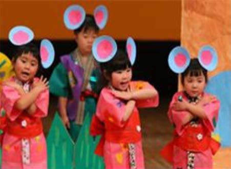 劇「ねずみの嫁入り」の様子（昨年度）