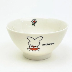 【７０周年記念アイテム】ミッフィーの初期「ナインチェ」デザインがレアな食器シリーズ。シンプルで毎日使いたくなります。